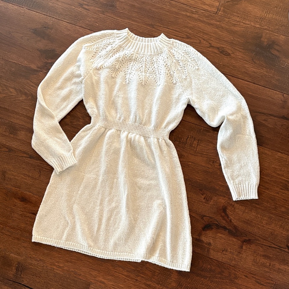 Elegant White / Cream Knit Kids Dress - Size 10-12